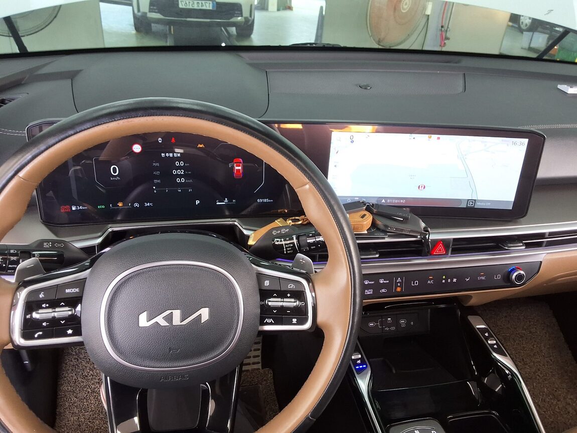 KIA THE NEW SORENTO (MQ4) 2.2 DIESEL 2WD SIGNATURE 2024 - zdjęcie 18