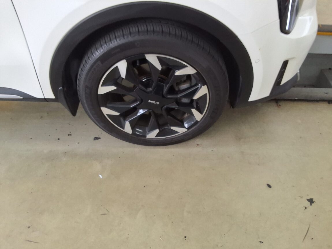 KIA THE NEW SORENTO (MQ4) 2.2 DIESEL 2WD SIGNATURE 2024 - zdjęcie 25