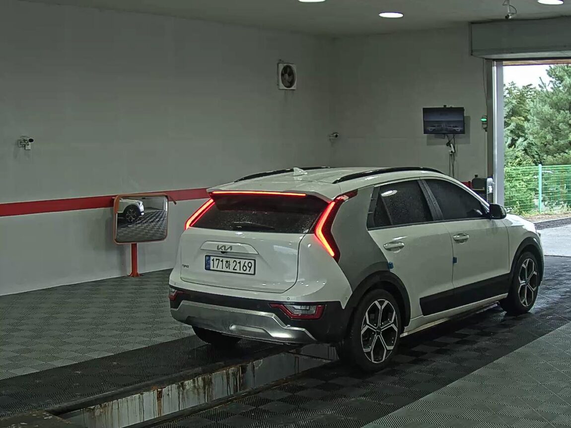 KIA THE ALL NEW NIRO 1.6 HEV SIGNATURE 2022 - zdjęcie 5