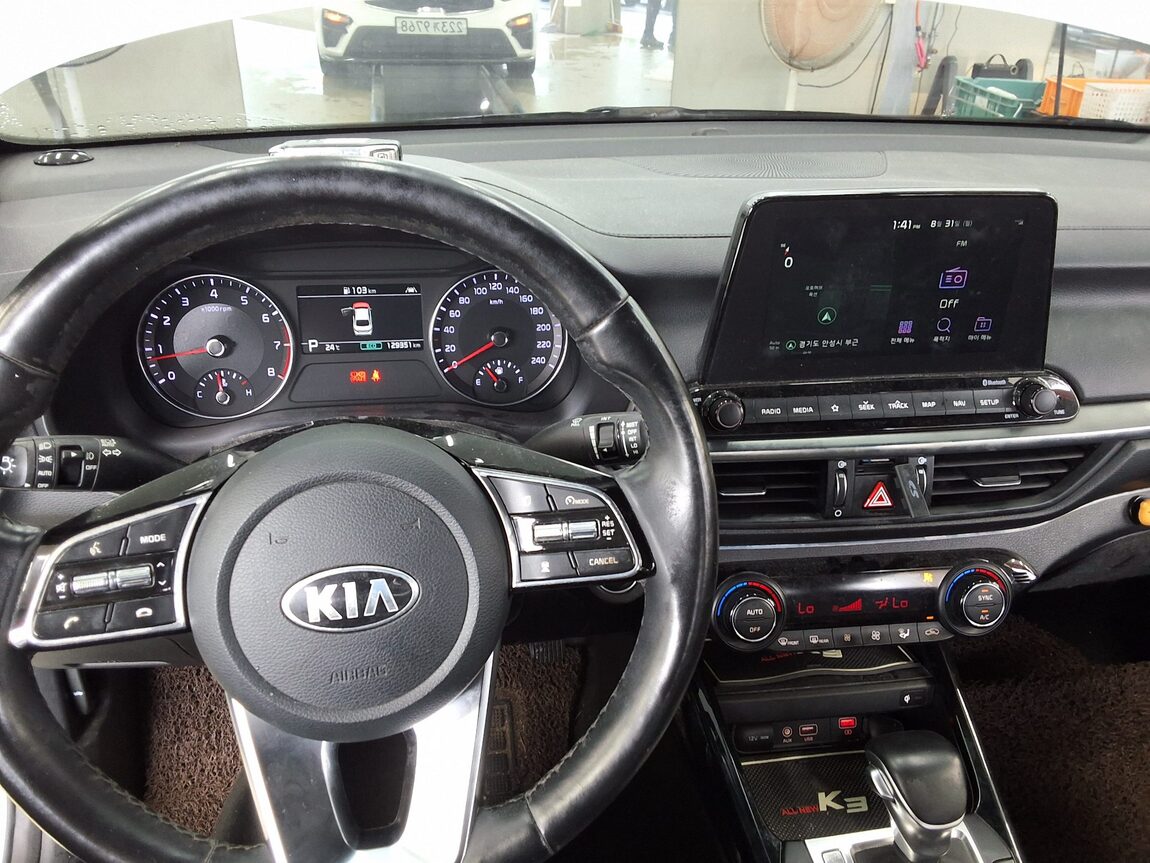 KIA ALL NEW K3 1.6 GASOLINE NOBLESSE 2019 - zdjęcie 18