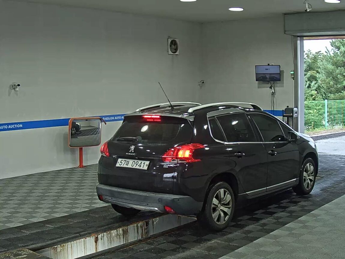 PEUGEOT 2008 1.6 e-HDi FELINE L 2016 - zdjęcie 5