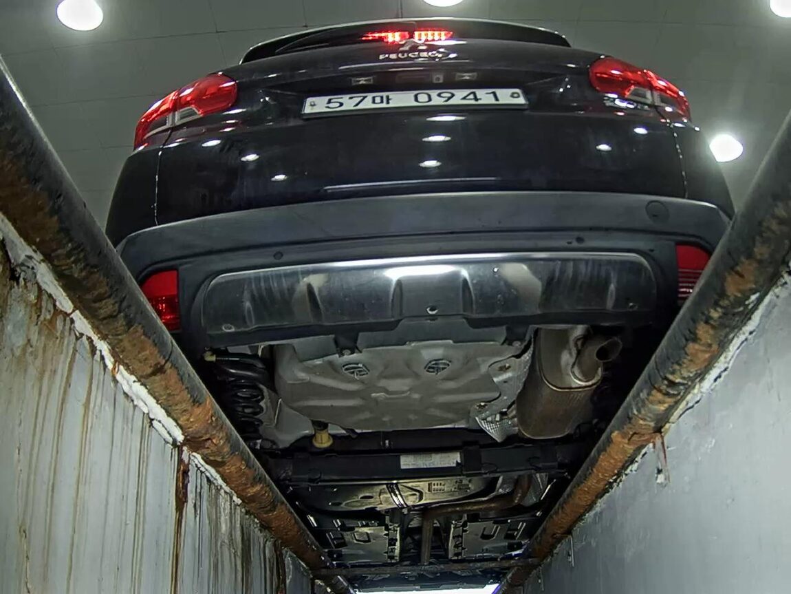 PEUGEOT 2008 1.6 e-HDi FELINE L 2016 - zdjęcie 8