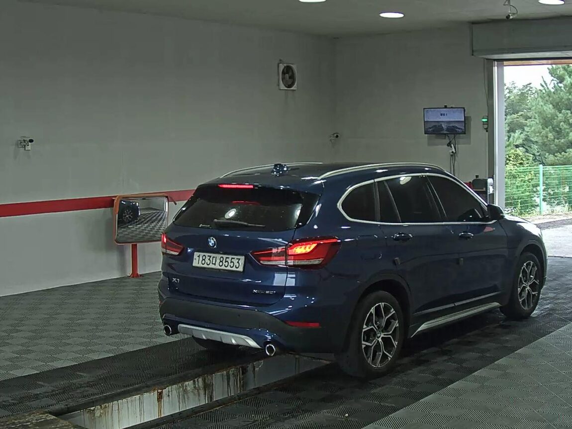 BMW X1 (2ND GEN) 20i xDRIVE X LINE SPECIAL EDITION 2021 - zdjęcie 5