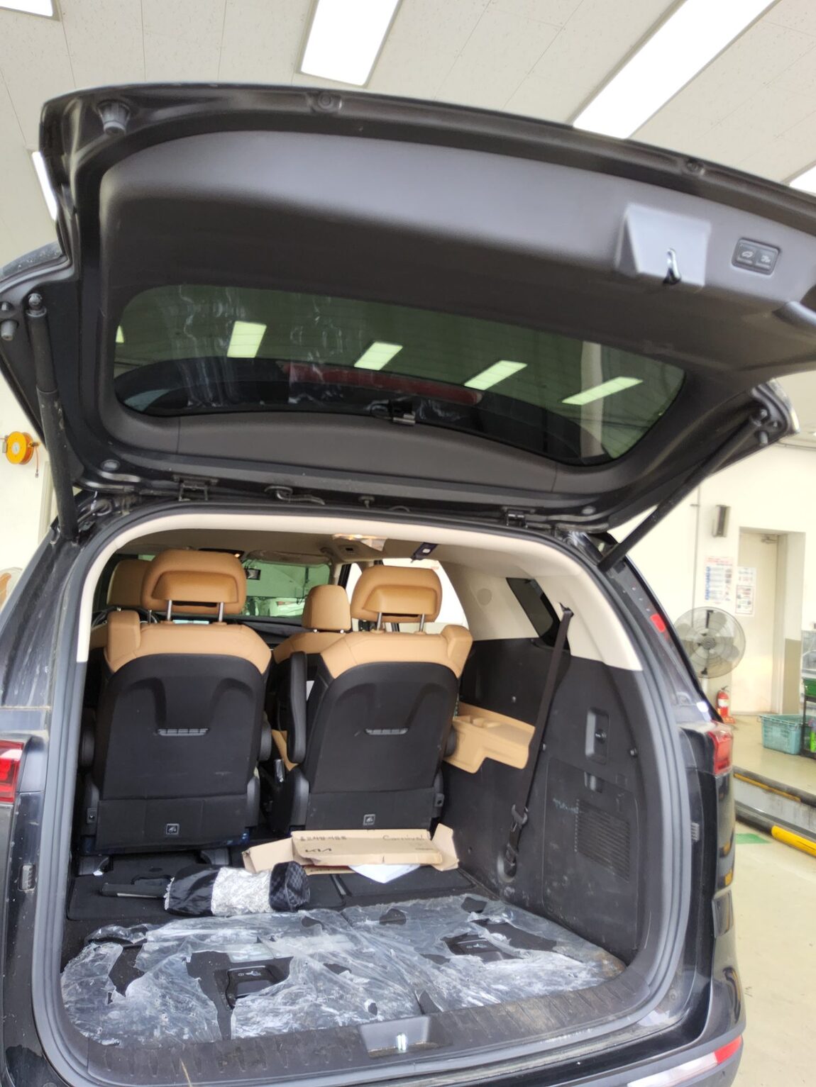 KIA NEW CARNIVAL (KA4) 7-SEATER GASOLINE SIGNATURE 2022 - zdjęcie 15