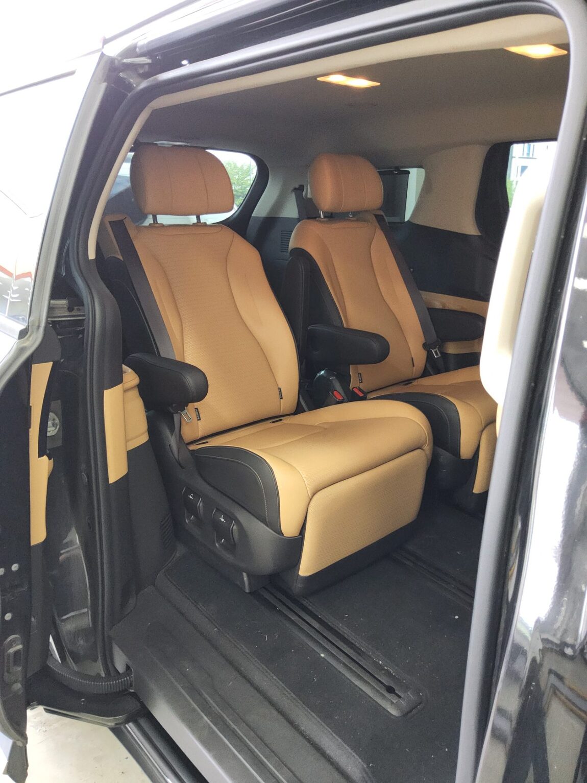 KIA NEW CARNIVAL (KA4) 7-SEATER GASOLINE SIGNATURE 2022 - zdjęcie 13
