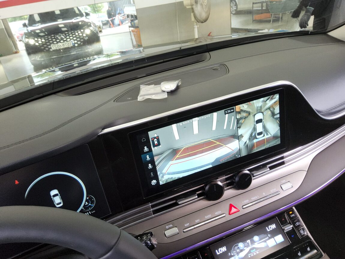 HYUNDAI THE NEW GRANDEUR IG GASOLINE 2.5 EXCLUSIVE 2022 - zdjęcie 17