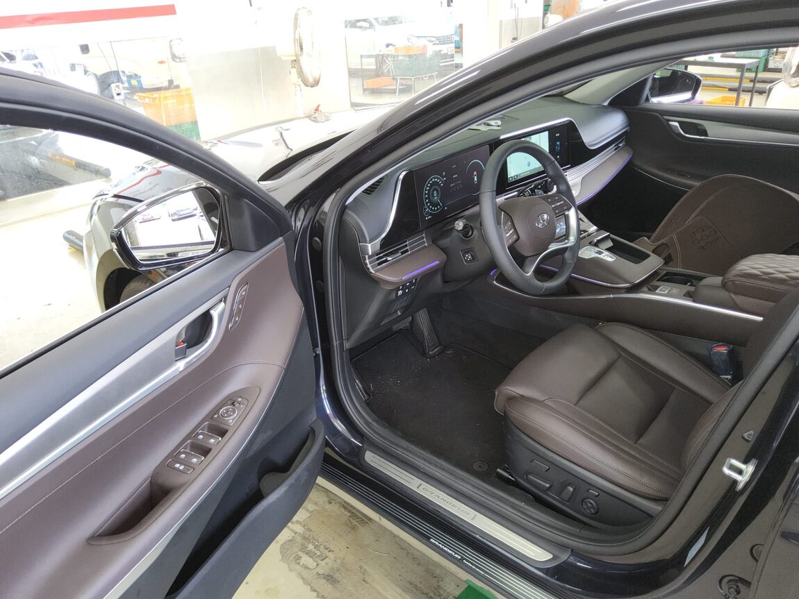 HYUNDAI THE NEW GRANDEUR IG GASOLINE 2.5 EXCLUSIVE 2022 - zdjęcie 10