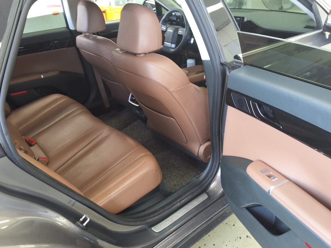 HYUNDAI THE ALL NEW GRANDEUR GASOLINE 2.5 EXCLUSIVE 2023 - zdjęcie 14