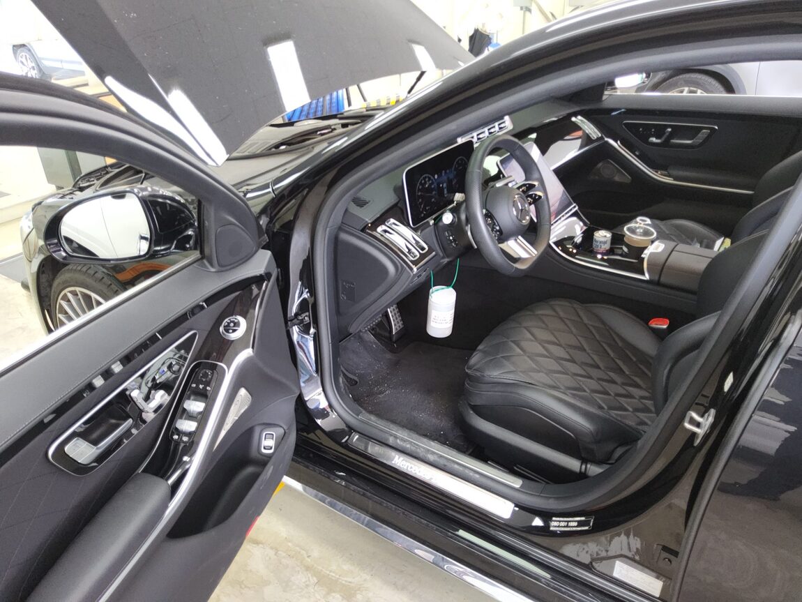 MERCEDES-BENZ S-CLASS (7TH GEN) S500L 4MATIC 2023 - zdjęcie 10