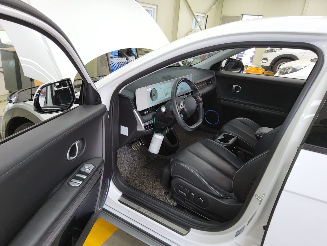 HYUNDAI IONIQ 5 EV 2WD LONG RANGE PRESTIGE 2022 - zdjęcie 10