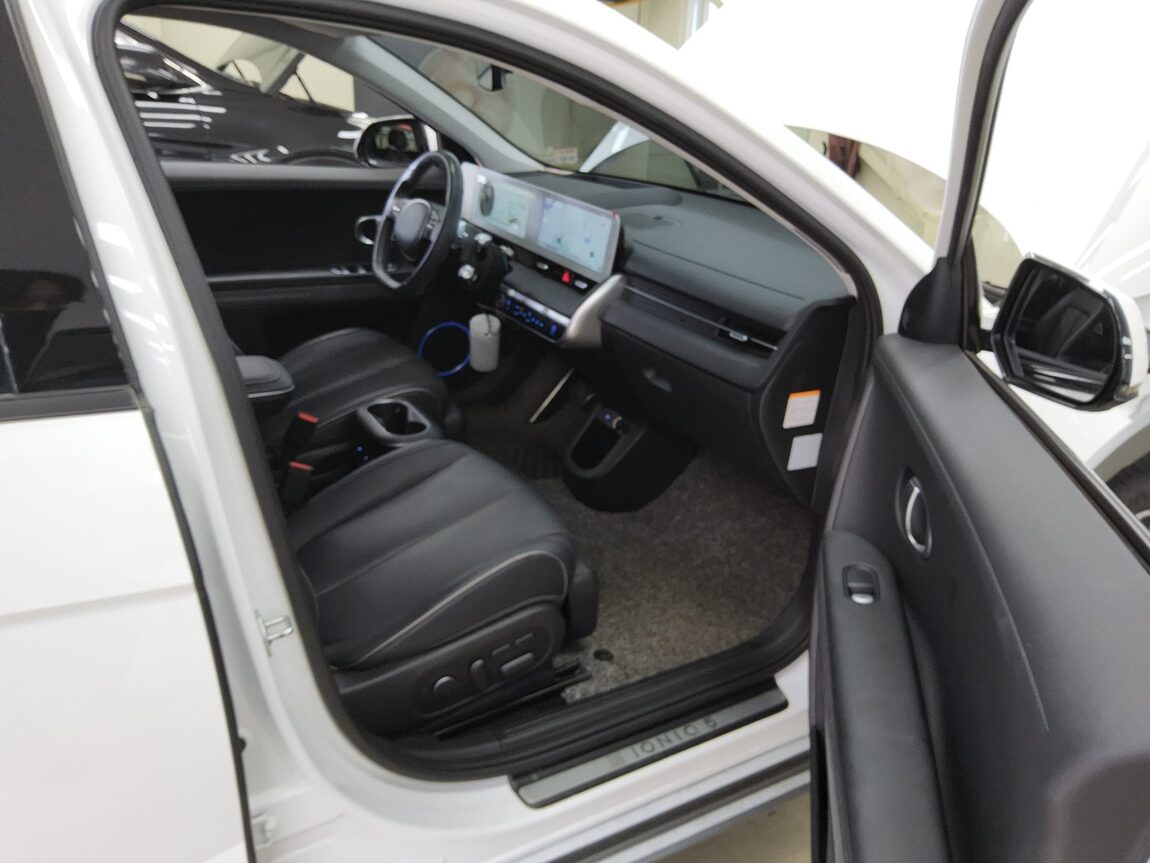 HYUNDAI IONIQ 5 EV 2WD LONG RANGE PRESTIGE 2022 - zdjęcie 14