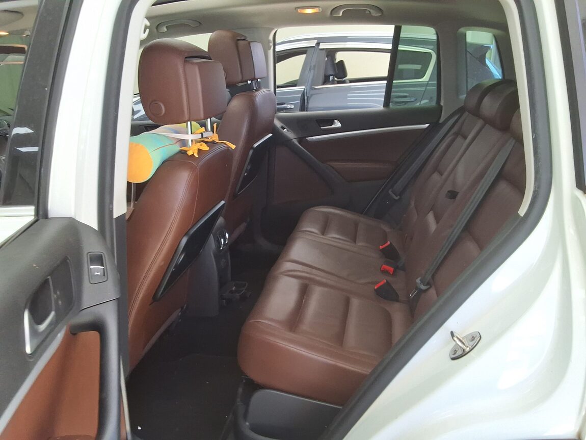 VOLKSWAGEN TIGUAN 2.0 TDI BLUEMOTION PREMIUM 2016 - zdjęcie 13