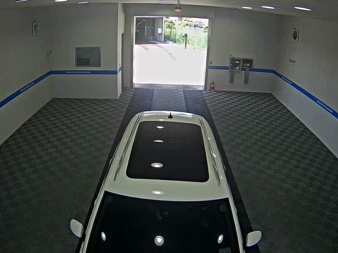 VOLKSWAGEN TIGUAN 2.0 TDI BLUEMOTION PREMIUM 2016 - zdjęcie 7