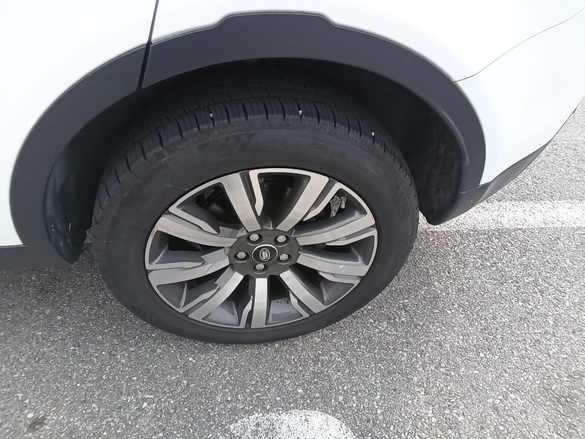 LAND ROVER DISCOVERY SPORT 2.0 TD4 HSE LUXURY 2019 - zdjęcie 25