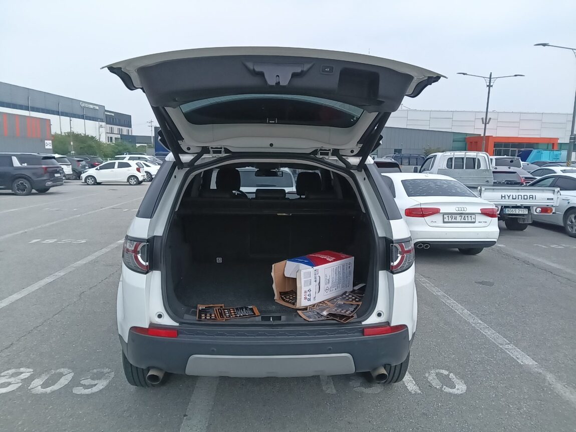 LAND ROVER DISCOVERY SPORT 2.0 TD4 HSE LUXURY 2019 - zdjęcie 15