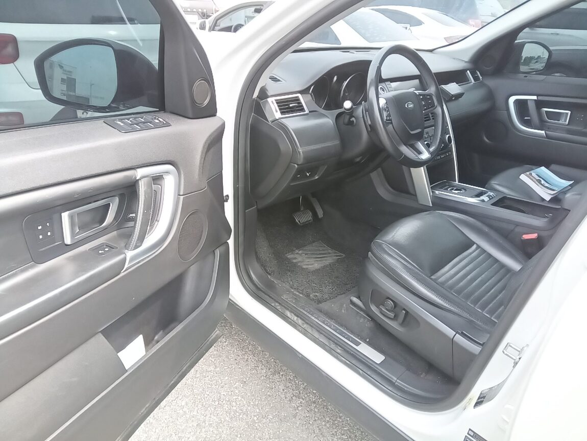LAND ROVER DISCOVERY SPORT 2.0 TD4 HSE LUXURY 2019 - zdjęcie 10
