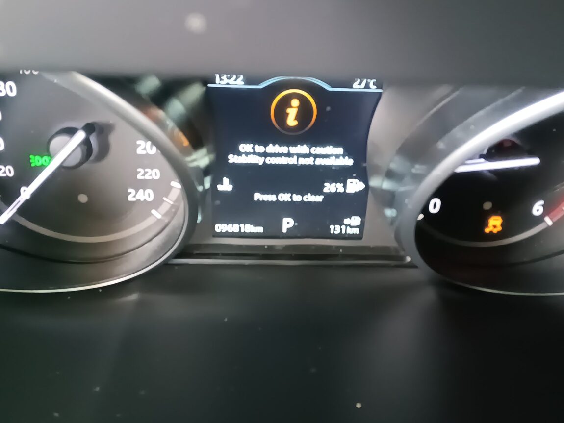 LAND ROVER DISCOVERY SPORT 2.0 TD4 HSE LUXURY 2019 - zdjęcie 9