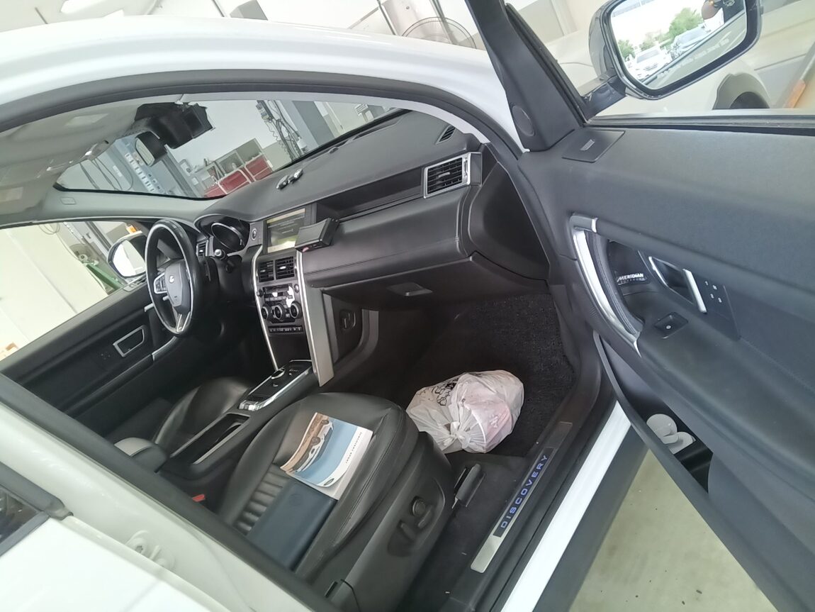 LAND ROVER DISCOVERY SPORT 2.0 TD4 HSE LUXURY 2019 - zdjęcie 14