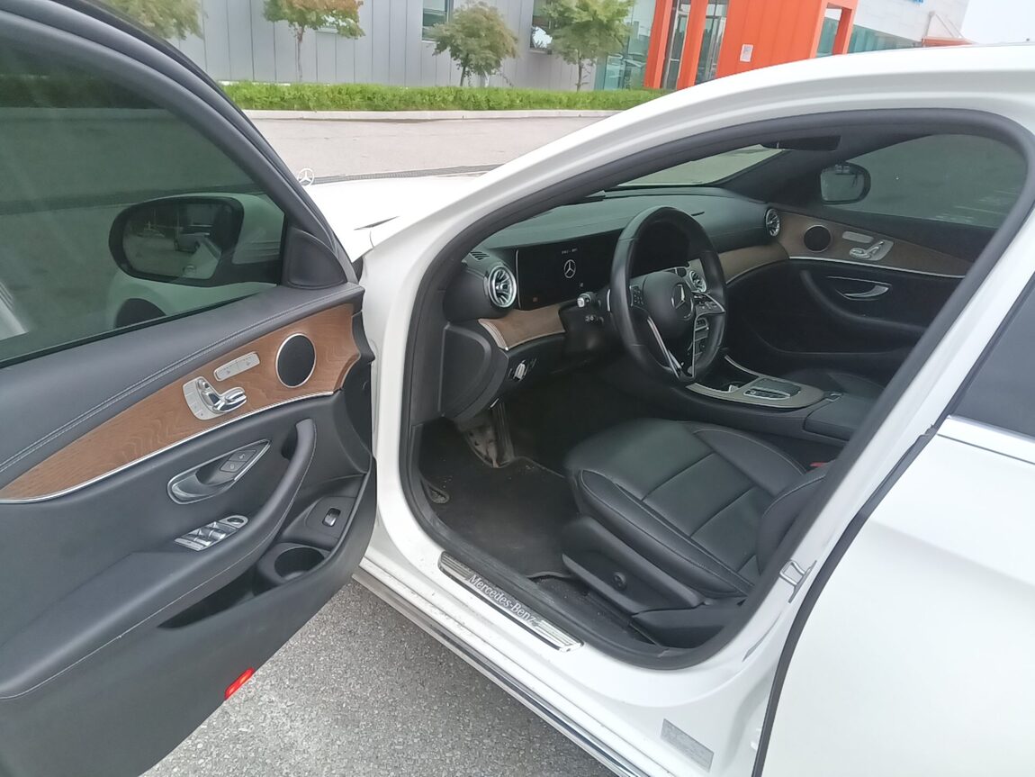 MERCEDES-BENZ E-CLASS (5TH GEN) E250 EXCLUSIVE 2021 - zdjęcie 10