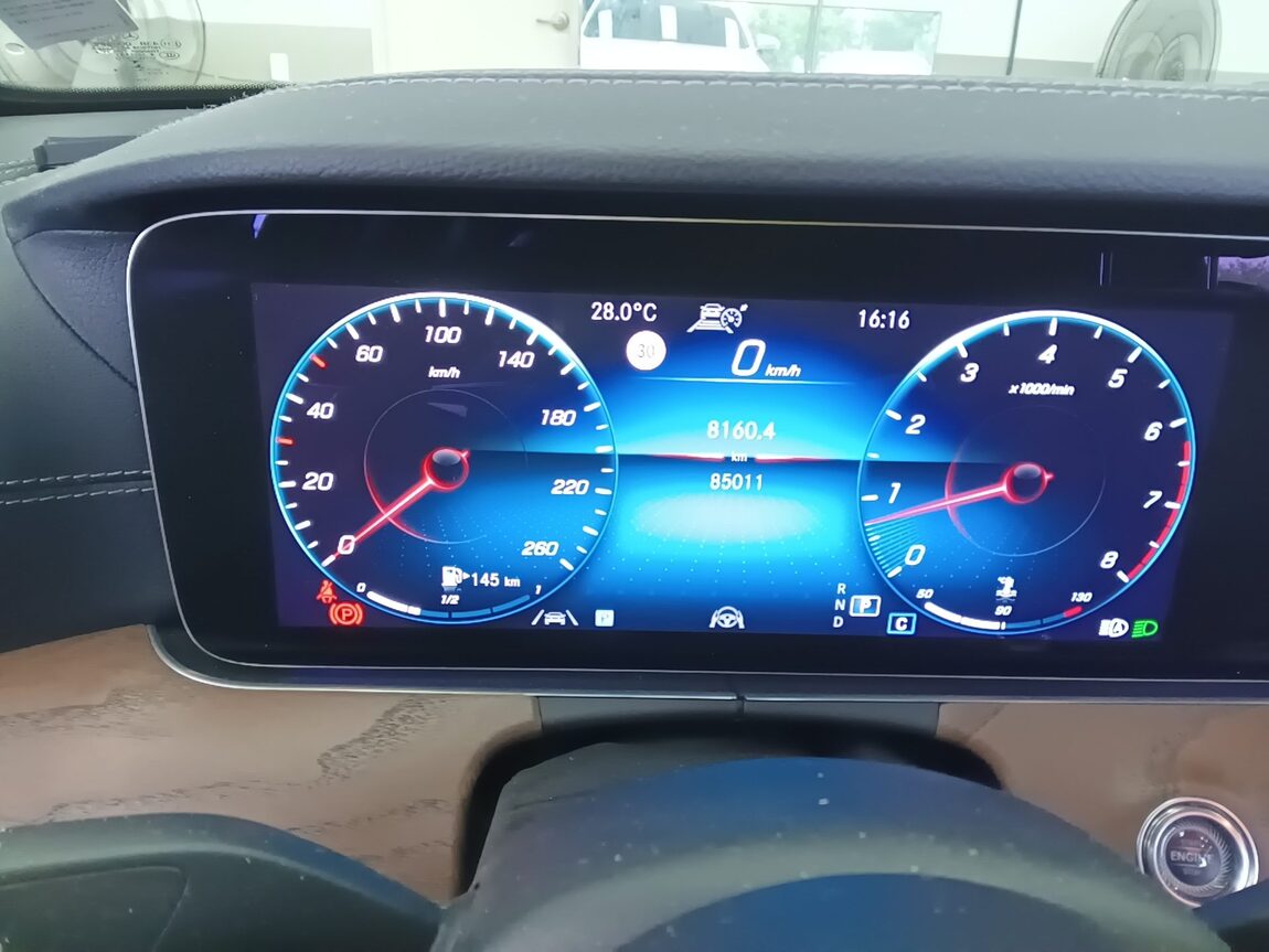 MERCEDES-BENZ E-CLASS (5TH GEN) E250 EXCLUSIVE 2021 - zdjęcie 9
