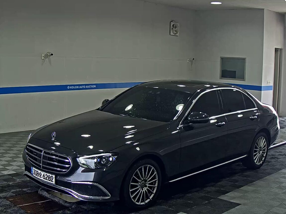 MERCEDES-BENZ E-CLASS (5TH GEN) E250 EXCLUSIVE 2021 - zdjęcie 2