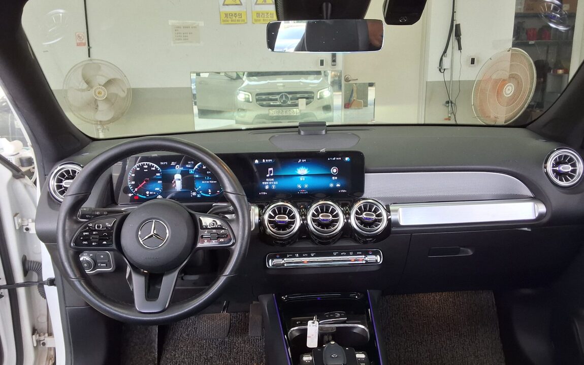 MERCEDES-BENZ GLB-CLASS GLB 200d 2021 - zdjęcie 11