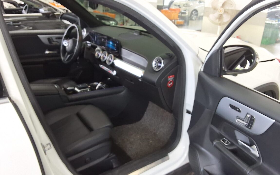 MERCEDES-BENZ GLB-CLASS GLB 200d 2021 - zdjęcie 14