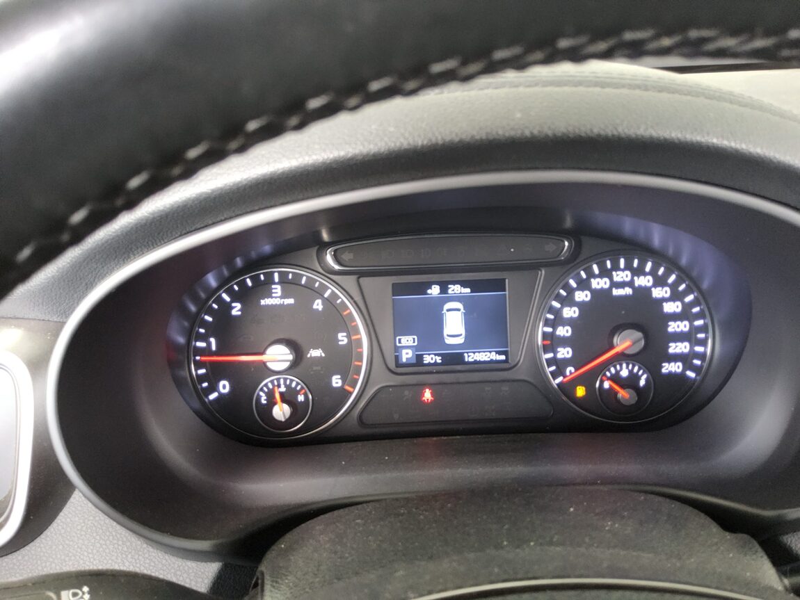 KIA THE NEW SORENTO DIESEL R2.2 4WD PRESTIGE 2020 - zdjęcie 9