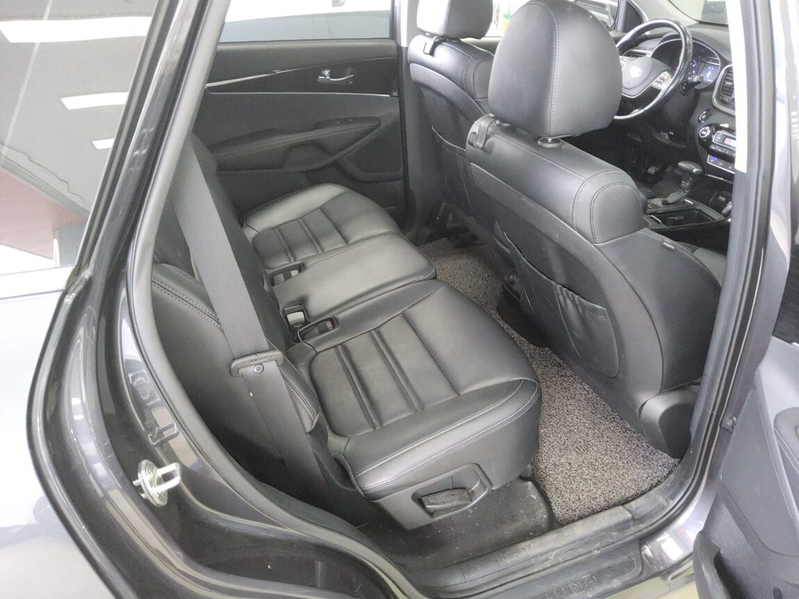 KIA THE NEW SORENTO DIESEL R2.2 4WD PRESTIGE 2020 - zdjęcie 13