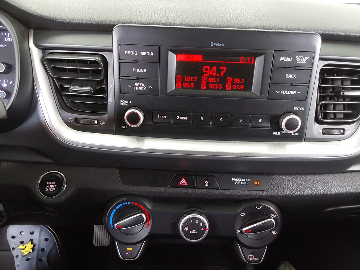 KIA STONIC U2 1.6 DIESEL TRENDY 2018 - zdjęcie 17