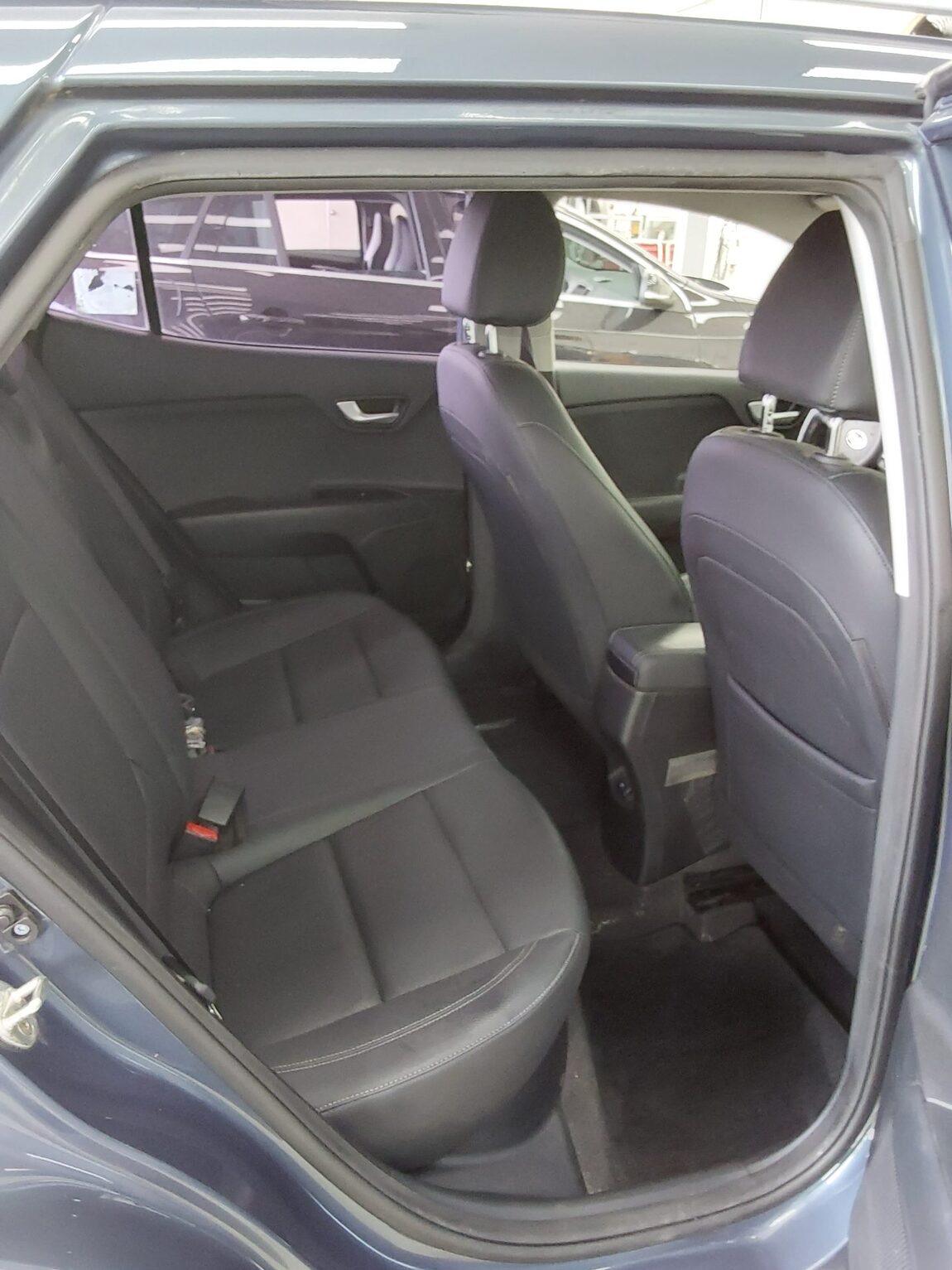 KIA STONIC U2 1.6 DIESEL TRENDY 2018 - zdjęcie 13