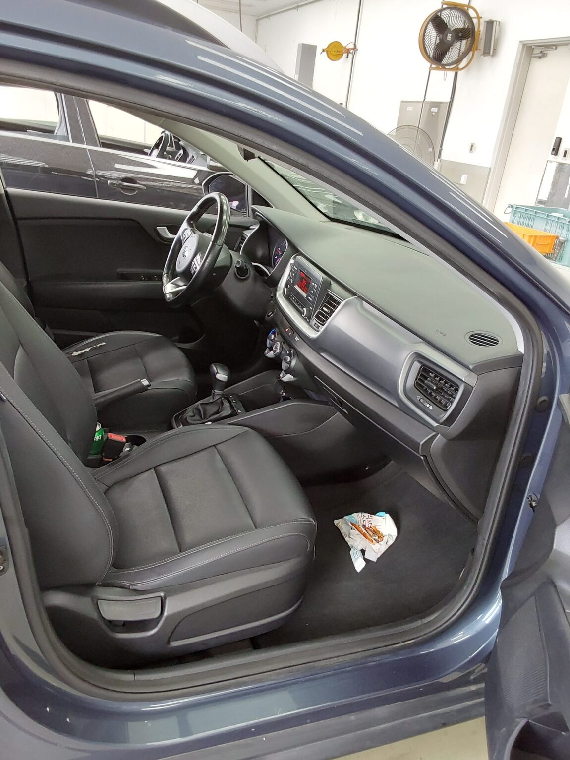 KIA STONIC U2 1.6 DIESEL TRENDY 2018 - zdjęcie 14