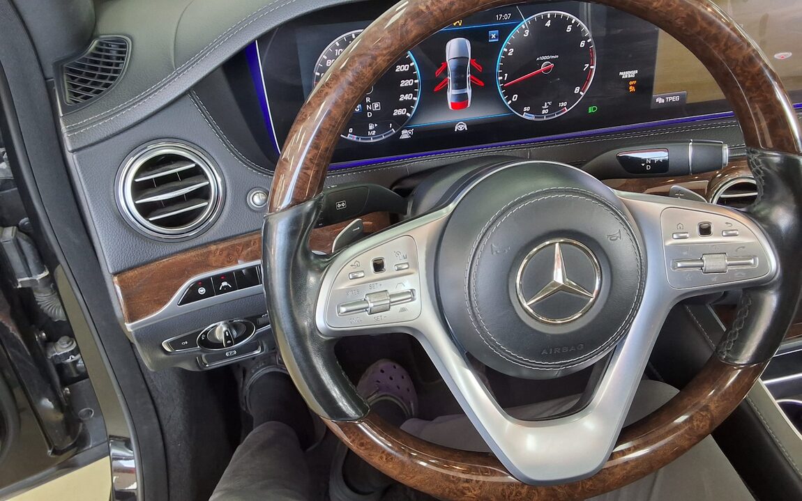 MERCEDES-BENZ S-CLASS (6TH GEN) S560L 4MATIC 2018 - zdjęcie 17