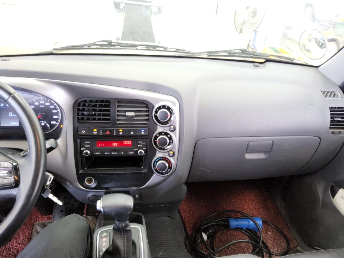 KIA THE NEW BONGO III CARGO WORK-THROUGH VAN 2020 - zdjęcie 11