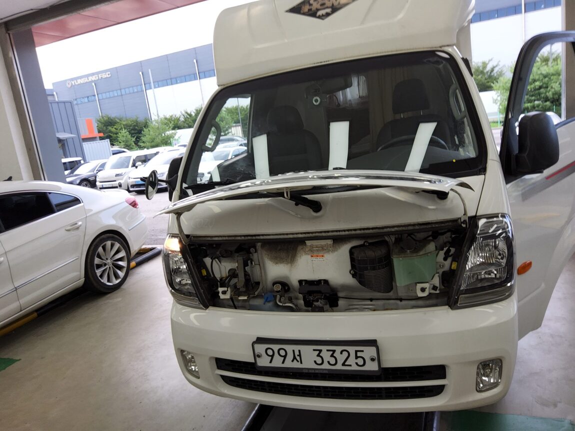 KIA THE NEW BONGO III CARGO WORK-THROUGH VAN 2020 - zdjęcie 17