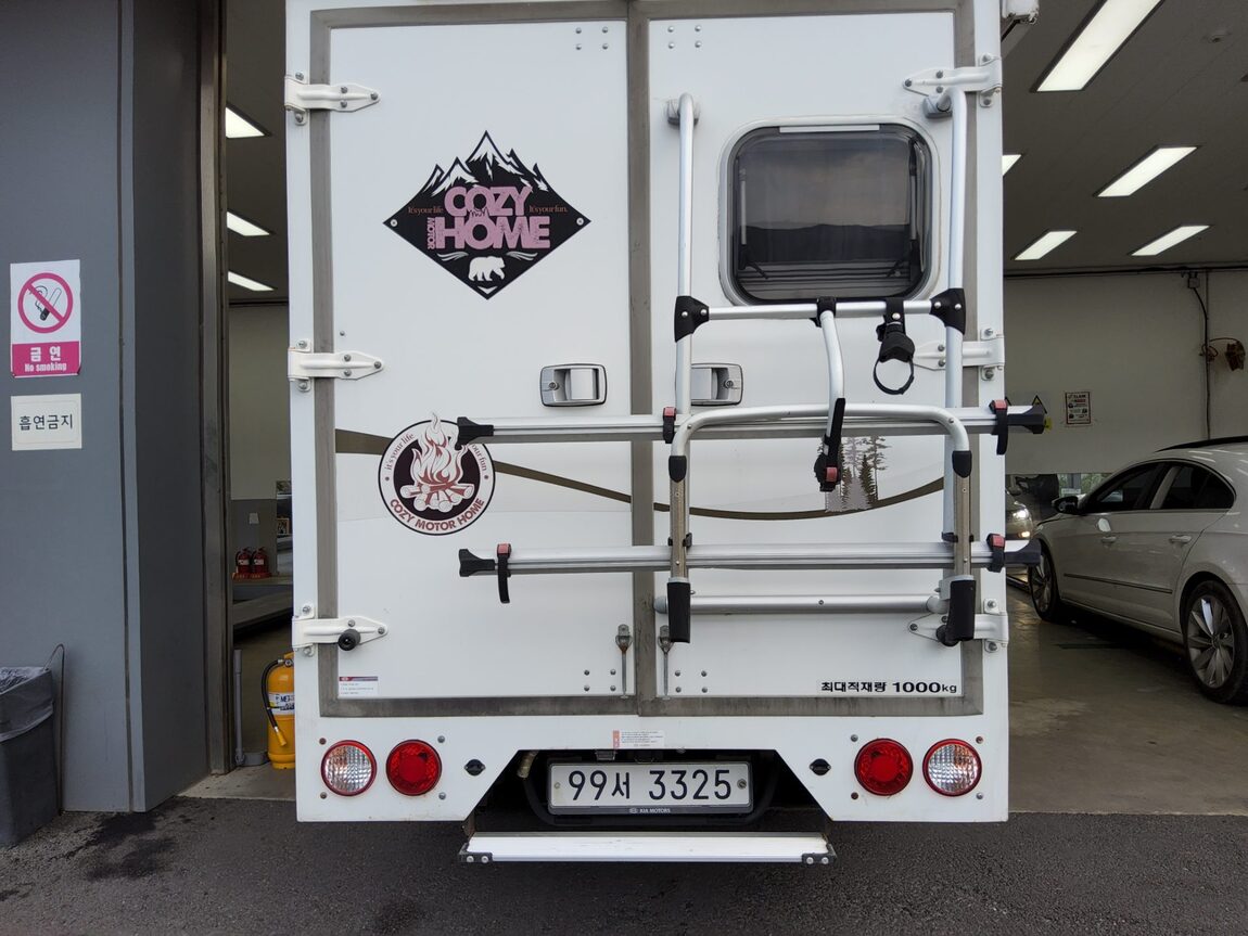KIA THE NEW BONGO III CARGO WORK-THROUGH VAN 2020 - zdjęcie 13