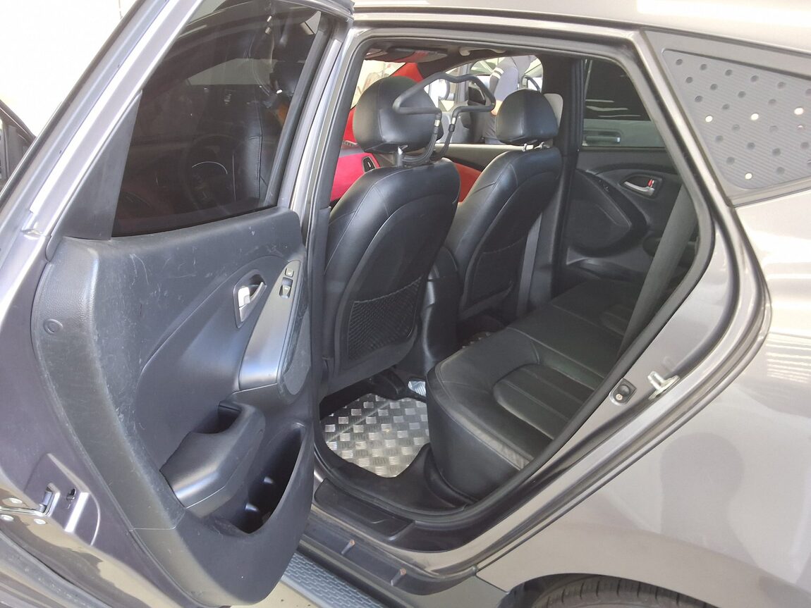 HYUNDAI TUCSON ix DIESEL R20 2WD LX20 PREMIER 2010 - zdjęcie 12