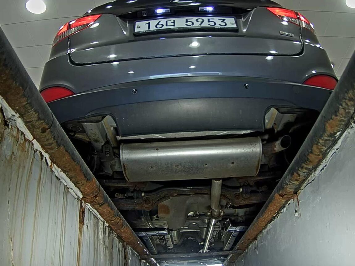 HYUNDAI TUCSON ix DIESEL R20 2WD LX20 PREMIER 2010 - zdjęcie 8