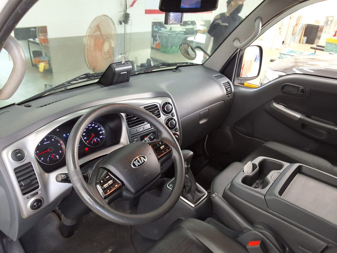 KIA THE NEW BONGO III CARGO BUILT-IN BOX TRUCK PLUS MODEL 2022 - zdjęcie 12