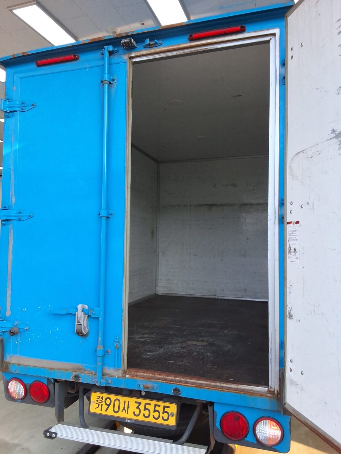 KIA THE NEW BONGO III CARGO BUILT-IN BOX TRUCK PLUS MODEL 2022 - zdjęcie 14