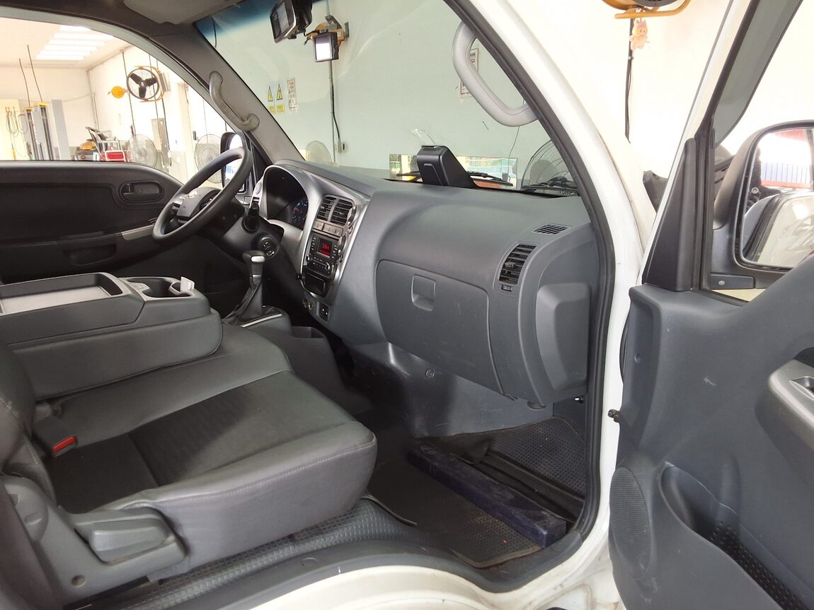 KIA THE NEW BONGO III CARGO BUILT-IN BOX TRUCK PLUS MODEL 2022 - zdjęcie 13
