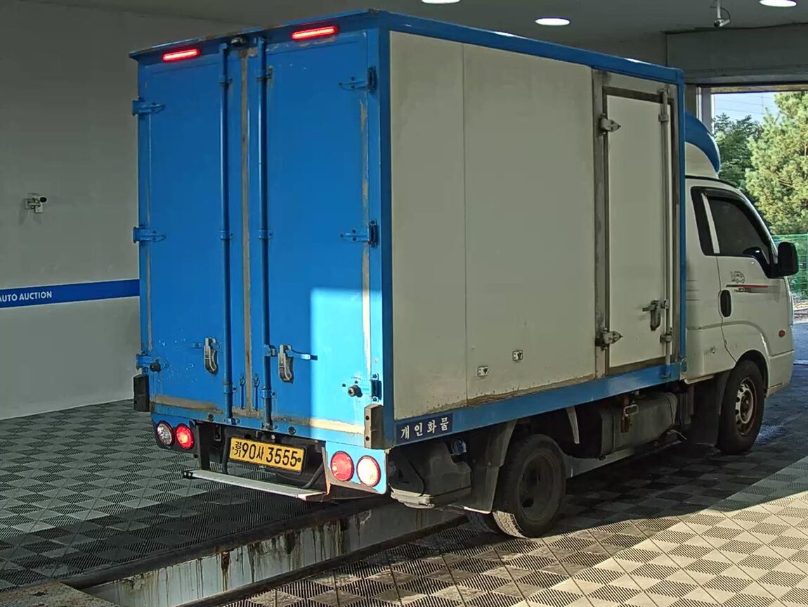 KIA THE NEW BONGO III CARGO BUILT-IN BOX TRUCK PLUS MODEL 2022 - zdjęcie 5