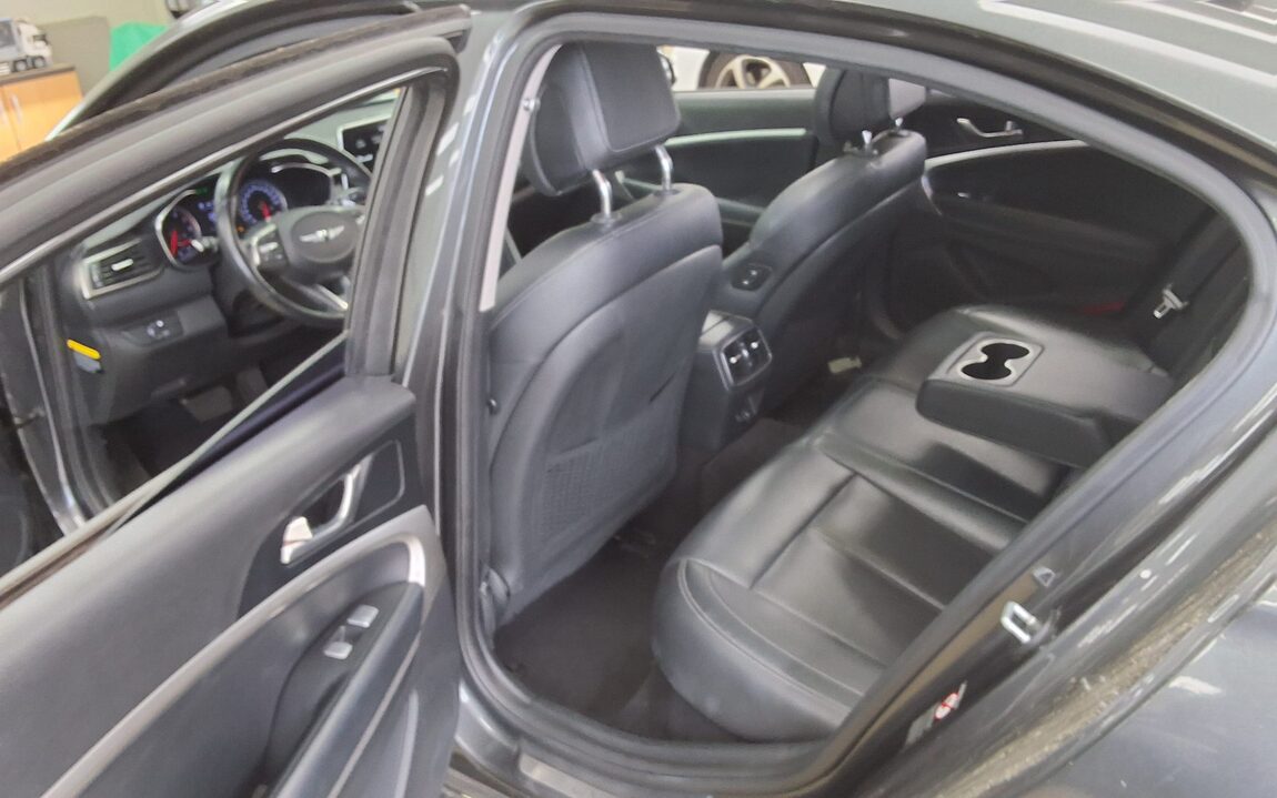 GENESIS G70 2.0T ADVANCED 2019 - zdjęcie 12
