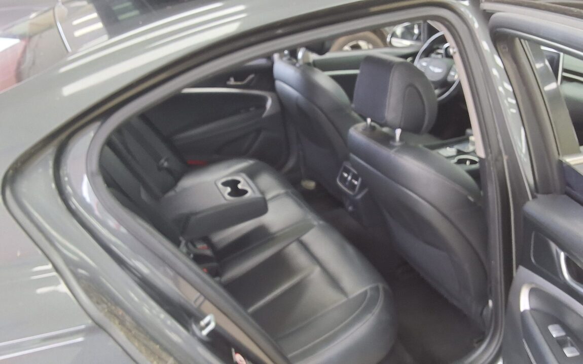 GENESIS G70 2.0T ADVANCED 2019 - zdjęcie 13