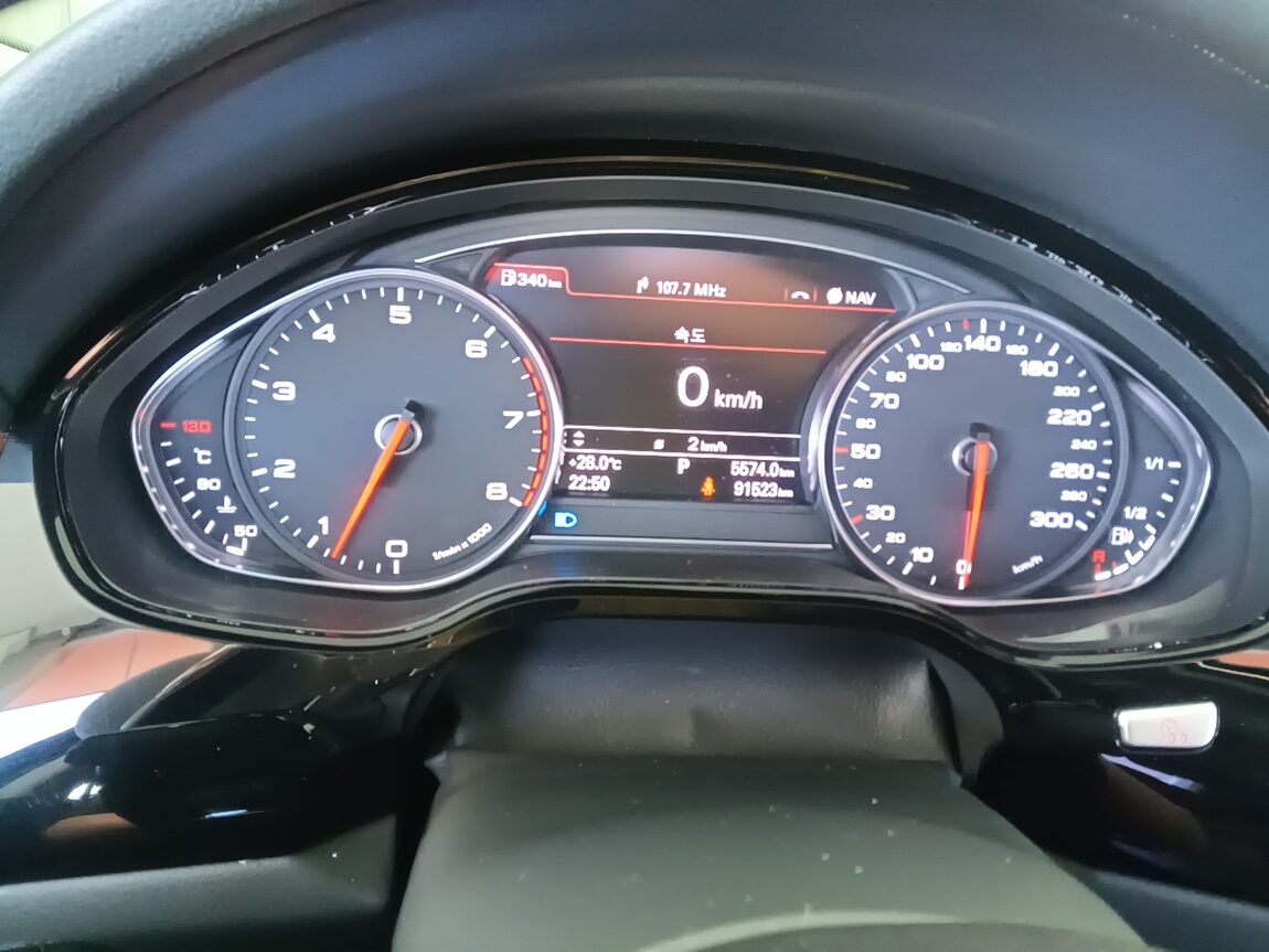AUDI A8 (3RD GEN) 3.0 TFSI QUATTRO LWB 2012 - zdjęcie 9