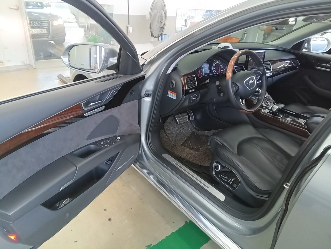 AUDI A8 (3RD GEN) 3.0 TFSI QUATTRO LWB 2012 - zdjęcie 10