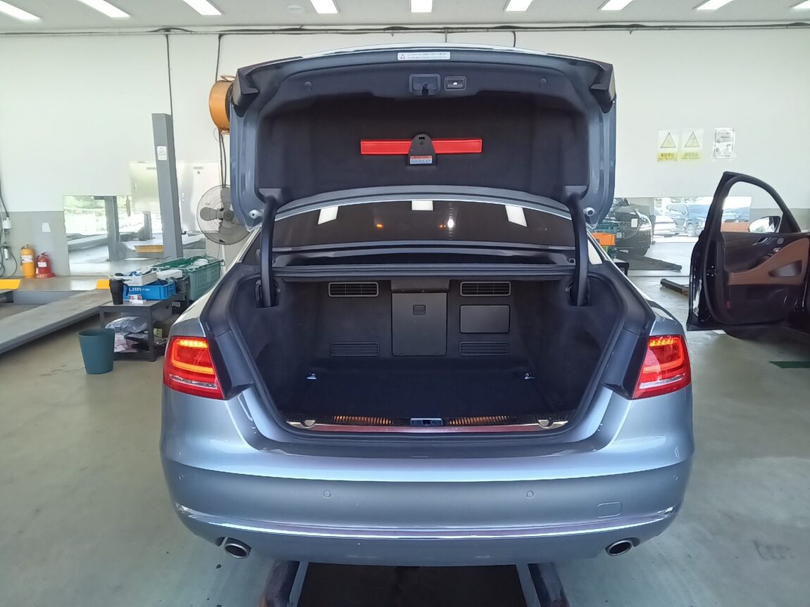 AUDI A8 (3RD GEN) 3.0 TFSI QUATTRO LWB 2012 - zdjęcie 15