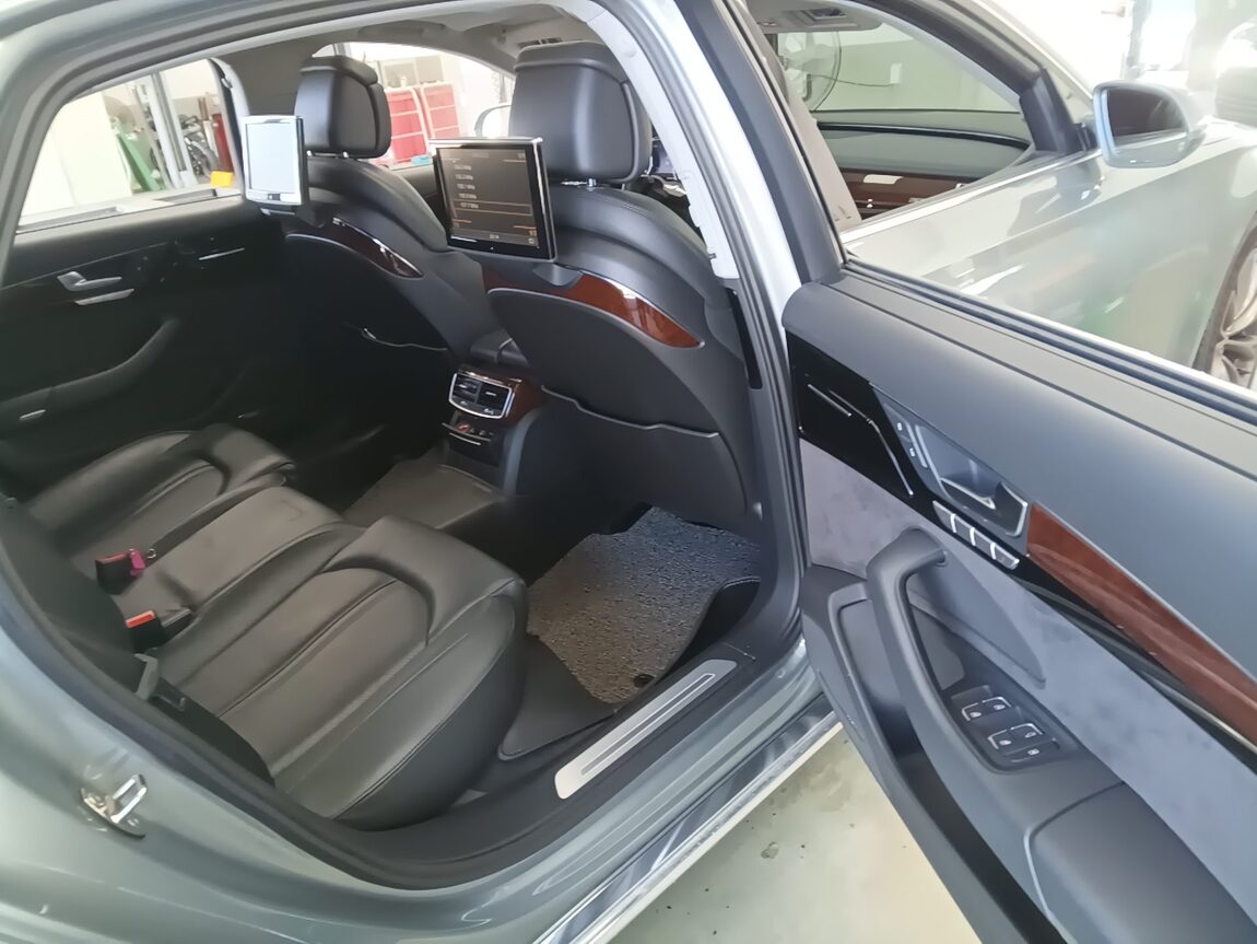 AUDI A8 (3RD GEN) 3.0 TFSI QUATTRO LWB 2012 - zdjęcie 13