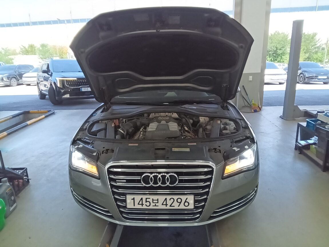 AUDI A8 (3RD GEN) 3.0 TFSI QUATTRO LWB 2012 - zdjęcie 22