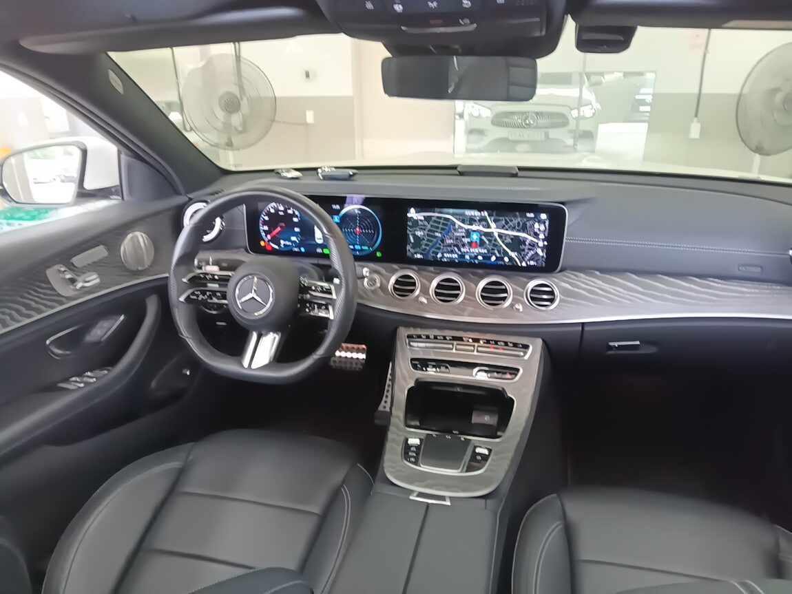 MERCEDES-BENZ E-CLASS (5TH GEN) E350 4MATIC AMG LINE 2021 - zdjęcie 20